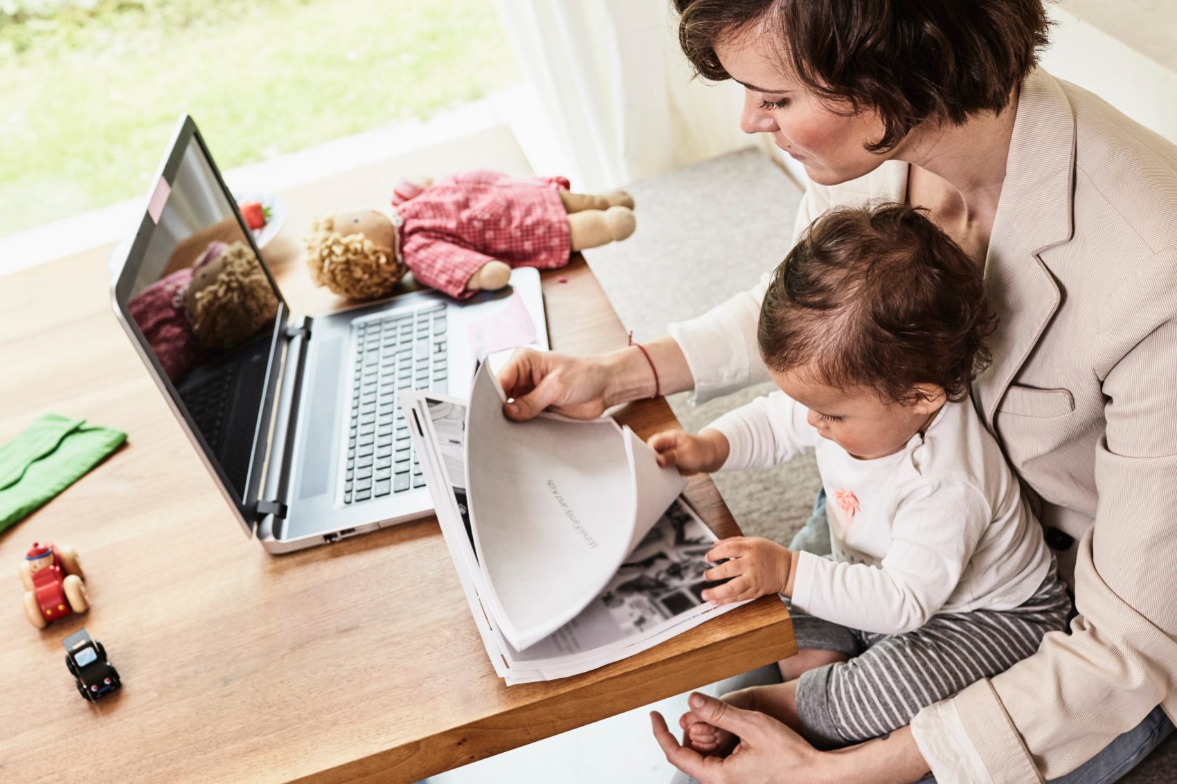 Como empresas podem apoias mulheres na maternidade?